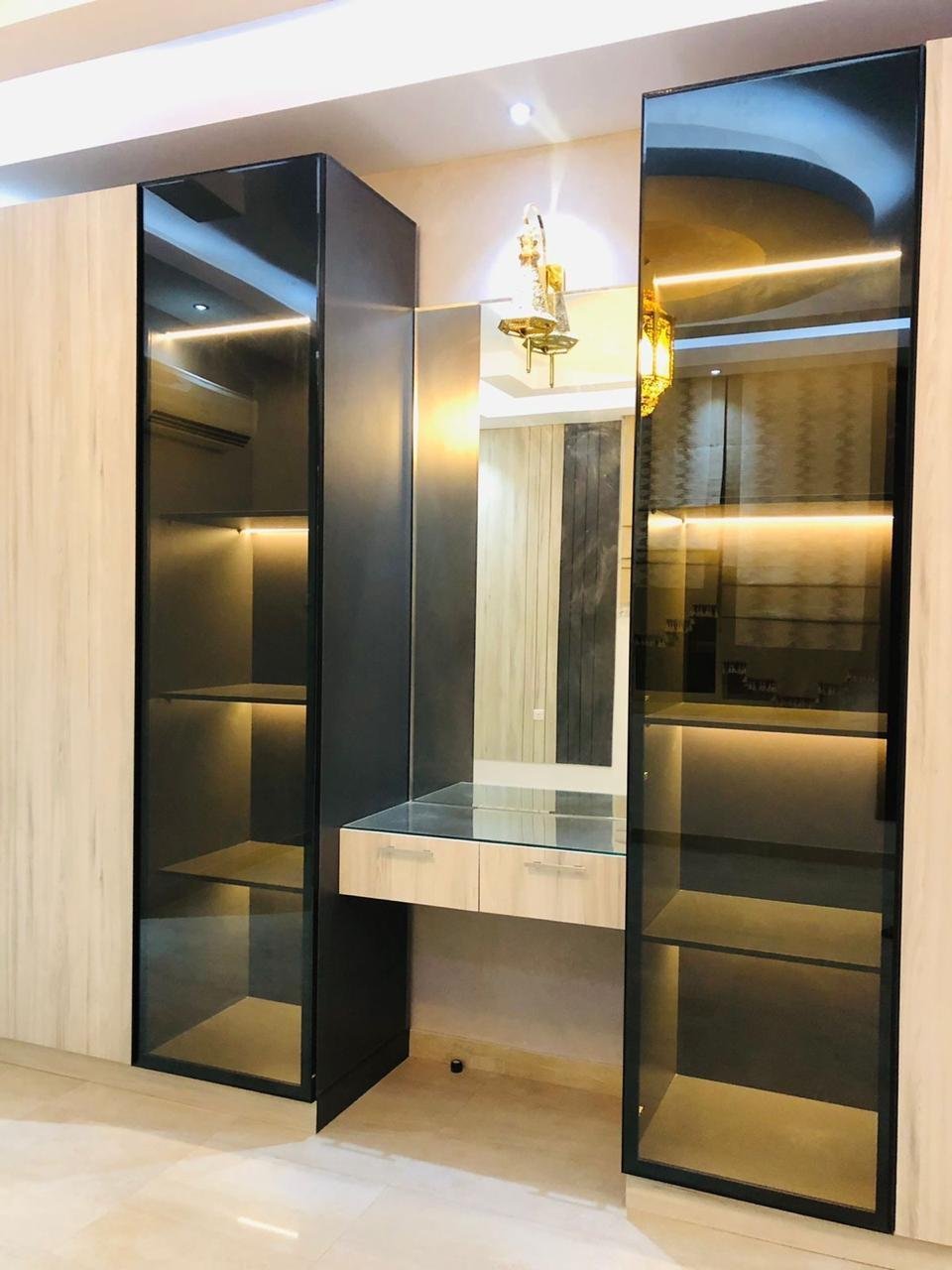 Bespoke dressing table and vanity mirror 6